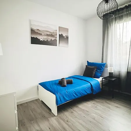 Fachkraefte Willkommen In Appartamento Solingen